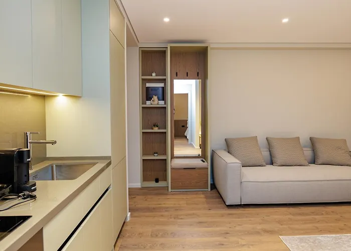 Your Spot * Τίρανα